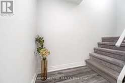 12 LACE FERN WAY | Toronto Ontario | Slide Image Thirty