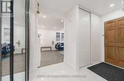12 LACE FERN WAY | Toronto Ontario | Slide Image Seven