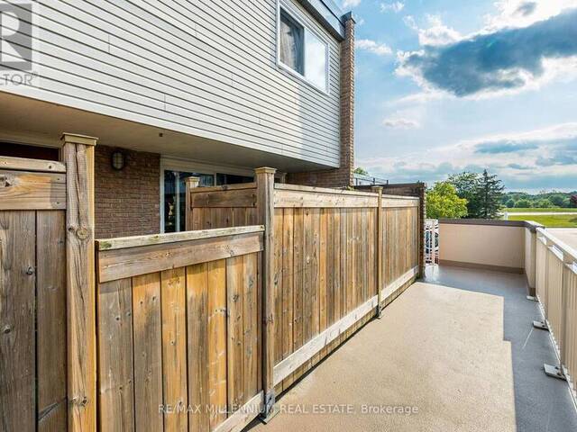 301 MILESTONE CRESCENT Aurora Ontario, L4G 3M2 - Property For Sale