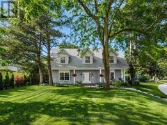 54 STARLIGHT CRESCENT Richmond Hill Ontario, L4C 4X5