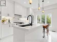 7 MONACO CRESCENT | Richmond Hill Ontario | Slide Image Eight