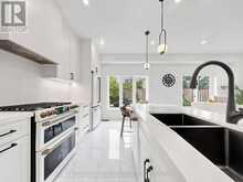 7 MONACO CRESCENT | Richmond Hill Ontario | Slide Image Nine