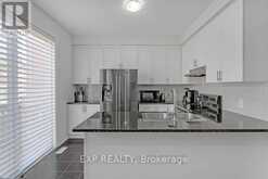 6 FREDERICK PEARSON STREET | East Gwillimbury Ontario | Slide Image Eight