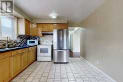 225 PINEWAY BOULEVARD | Toronto Ontario | Slide Image Ten