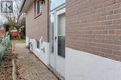 225 PINEWAY BOULEVARD | Toronto Ontario | Slide Image Nineteen