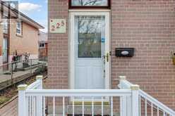 225 PINEWAY BOULEVARD | Toronto Ontario | Slide Image Four