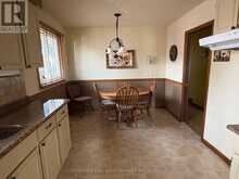 9440 CHESTNUT DRIVE | Windsor Ontario | Slide Image Nine