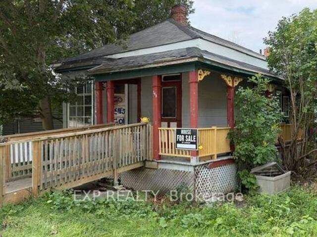 348 FRANK STREET Georgian Bluffs Ontario, N0H 2T0 - 3 Bedrooms Home For Sale
