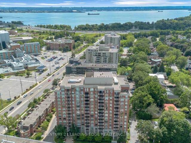 403 - 442 MAPLE AVE AVENUE Burlington Ontario, L7S 2L7 - 2 Bedrooms Condo For Sale