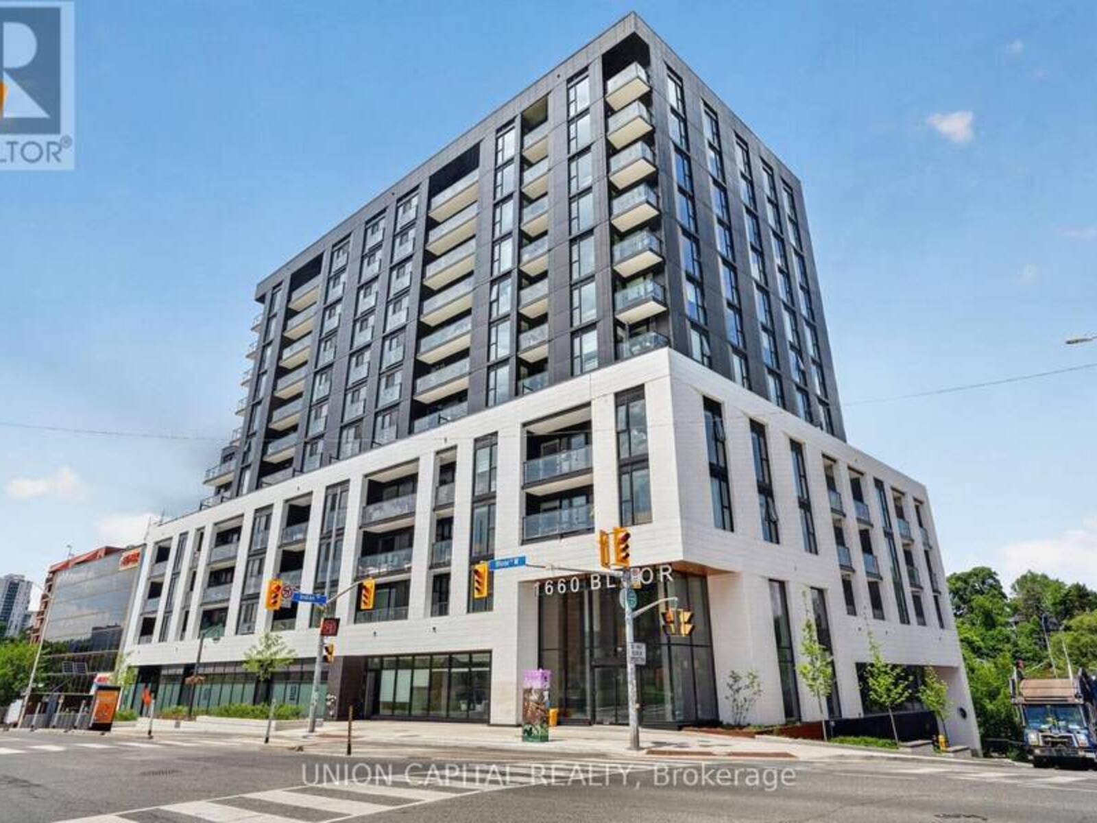 910 - 1660 BLOOR STREET W, Toronto, Ontario M6P 0C6