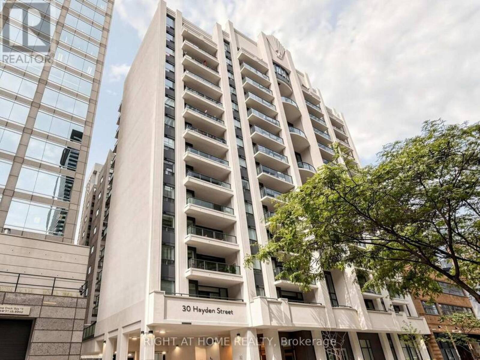 404 - 30 HAYDEN STREET, Toronto, Ontario M4Y 3B8