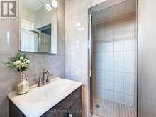 7 CHAPAIS CRESCENT | Toronto Ontario | Slide Image Ten