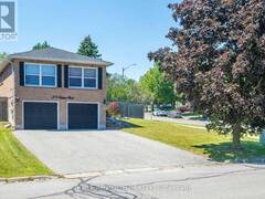 374 SALERNO STREET Oshawa Ontario, L1J 6W3