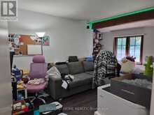 17 GWENDOLEN AVENUE | Toronto Ontario | Slide Image Sixteen