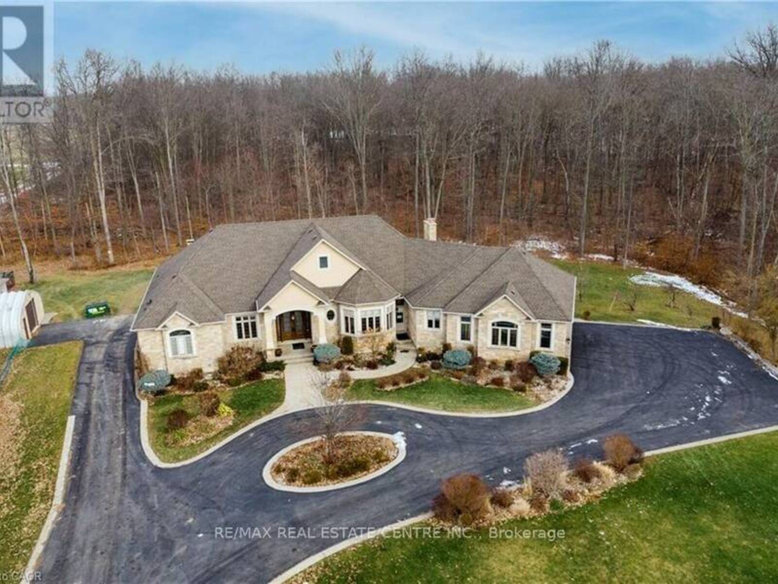 340 GOLF CLUB ROAD, Hamilton, Ontario L0R 1P0