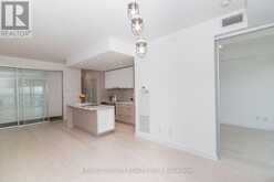 4703 - 488 UNIVERSITY AVENUE | Toronto Ontario | Slide Image Five