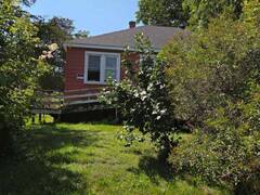 79 FREDERICK STREET Orillia Ontario, L3V 5W6
