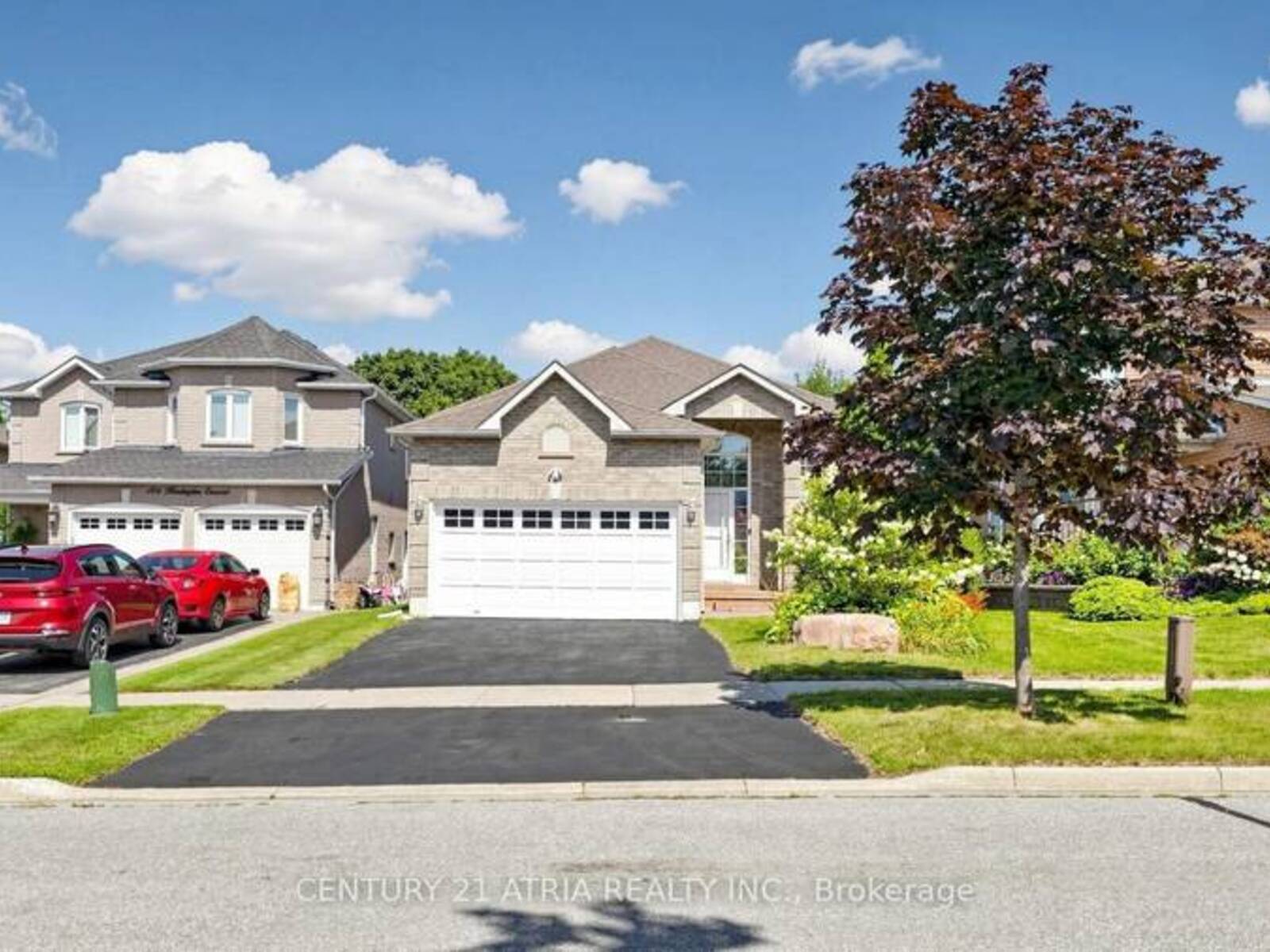 102 HUNTINGTON CRESCENT, Clarington, Ontario L1E 3C5