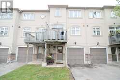 21 - 10 POST OAK DRIVE | Richmond Hill Ontario | Slide Image One