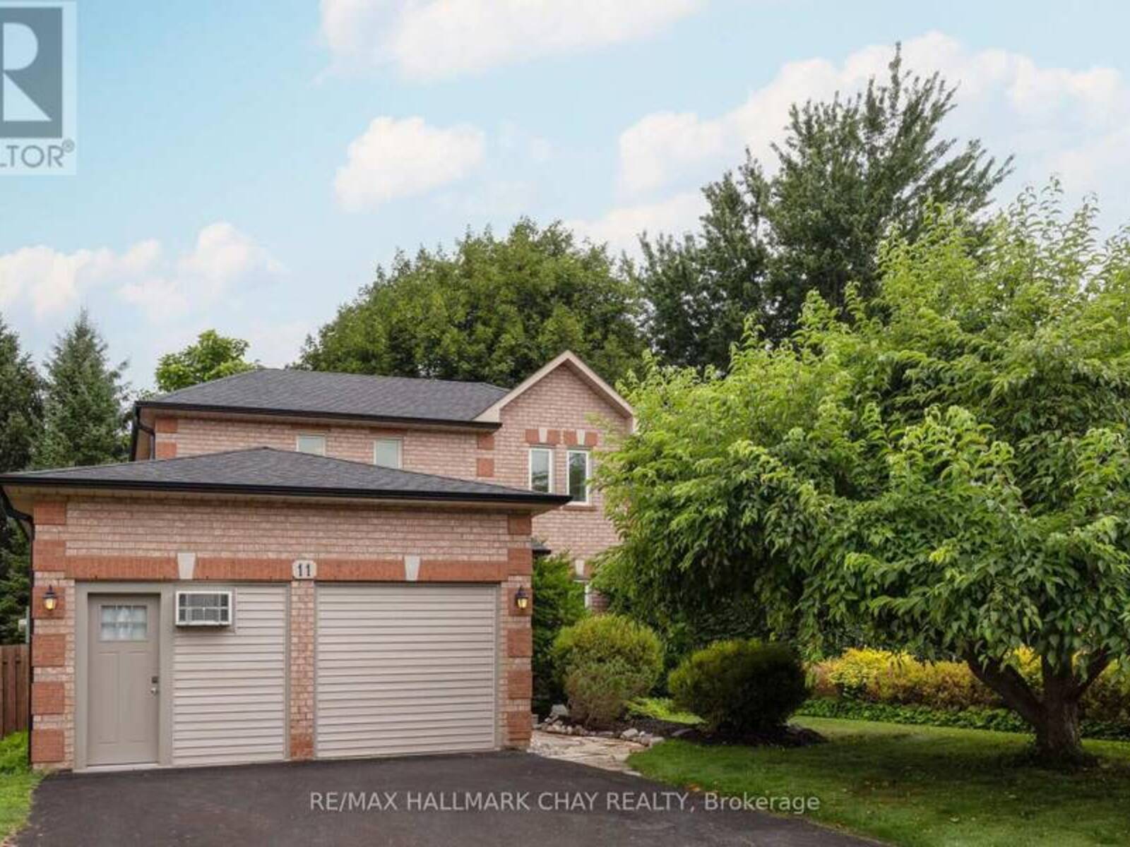 11 DUGDALE AVENUE, New Tecumseth, Ontario L0G 1A0