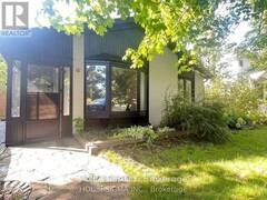 46 SEATON DRIVE W Aurora Ontario, L4G 2K3