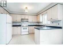18 MERGANSER COURT | Barrie Ontario | Slide Image Three