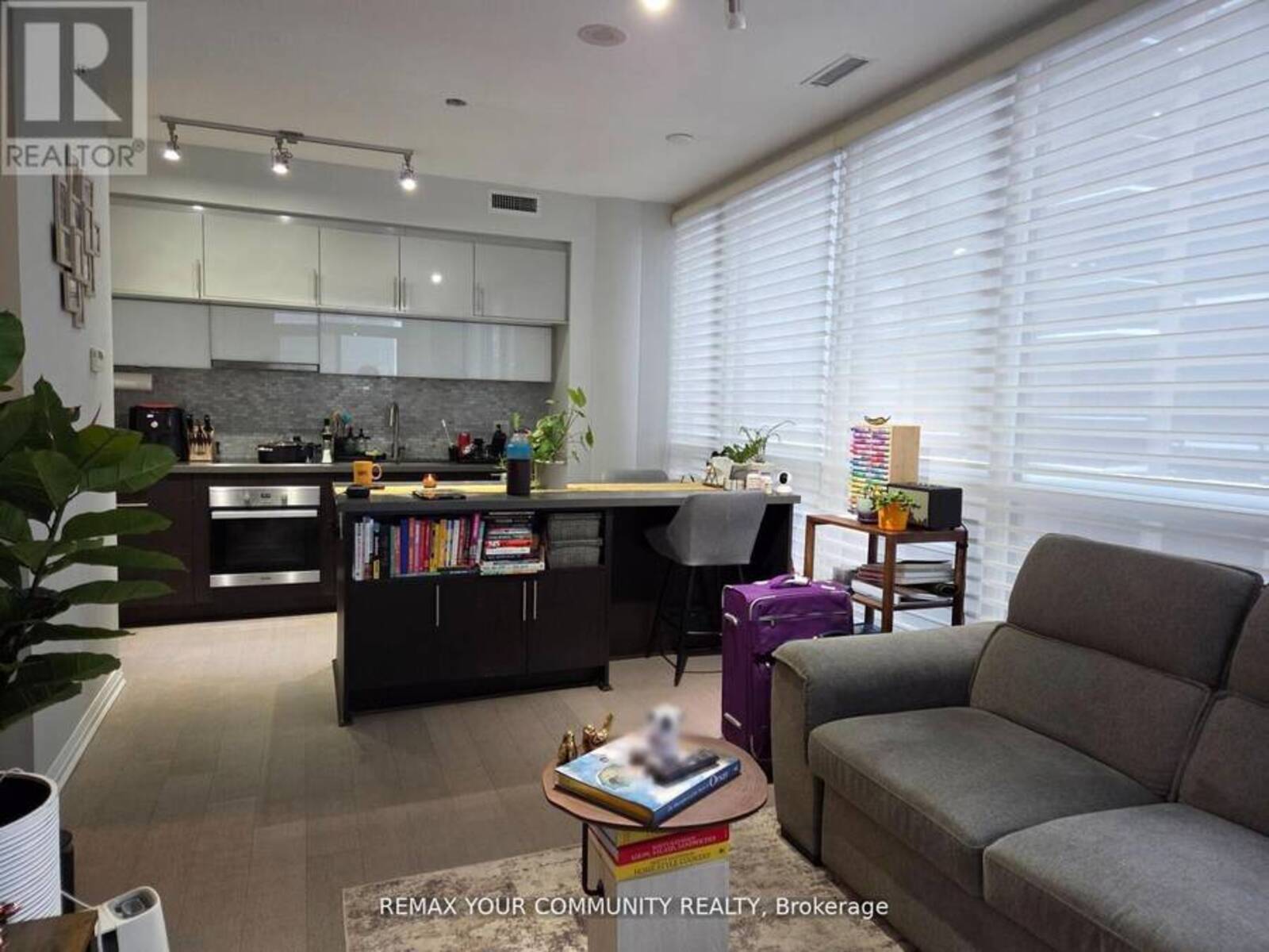 1208 - 8 MERCER STREET, Toronto, Ontario M5V 0C4