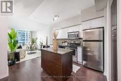808 - 215 FORT YORK BOULEVARD | Toronto Ontario | Slide Image Two