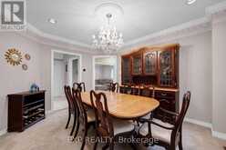 591 PLANTATION GATE | Newmarket Ontario | Slide Image Seventeen