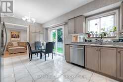 591 PLANTATION GATE | Newmarket Ontario | Slide Image Ten