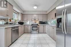 591 PLANTATION GATE | Newmarket Ontario | Slide Image Eight