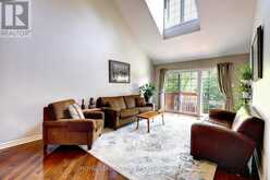 118 LYNCH CIRCLE | Guelph Ontario | Slide Image Fourteen