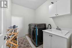 220 GREAT FALLS BOULEVARD | Hamilton Ontario | Slide Image Thirty-seven