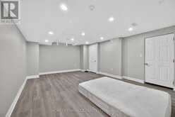 220 GREAT FALLS BOULEVARD | Hamilton Ontario | Slide Image Forty