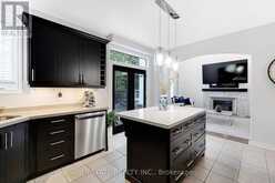 11 KENSINGTON TRAIL | Barrie Ontario | Slide Image Six
