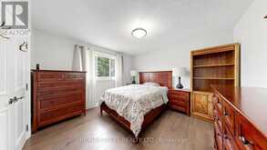42 BLACKFOREST DRIVE | Richmond Hill Ontario | Slide Image Fifteen