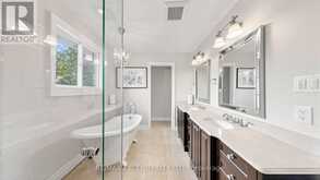 42 BLACKFOREST DRIVE | Richmond Hill Ontario | Slide Image Twenty-two