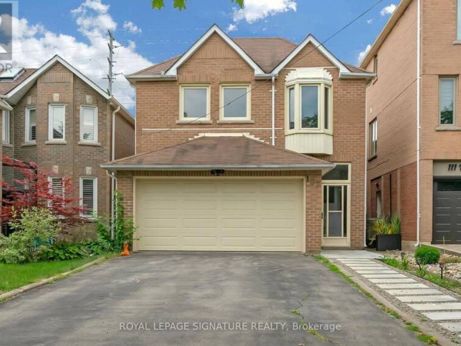 107 ROXBOROUGH LANE, Vaughan, Ontario L4J 4T5