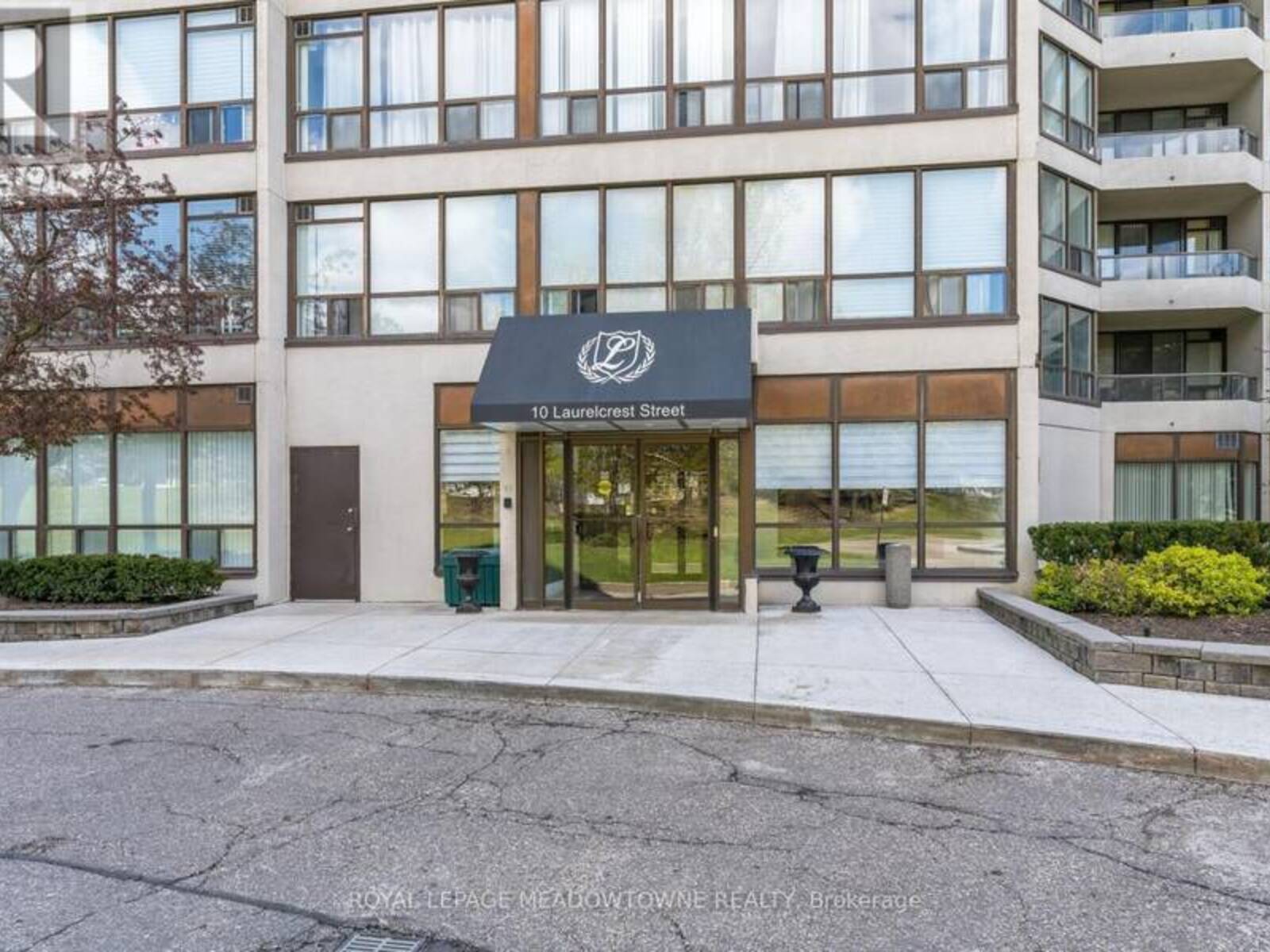 104 - 10 LAURELCREST STREET, Brampton, Ontario L6S 5Y3