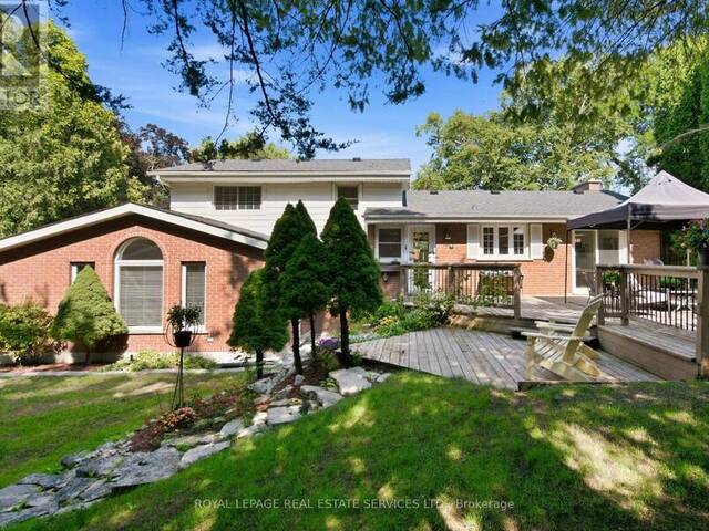 17 LYNNDALE DRIVE Dundas Ontario, L9H 3L4 - 5 Bedrooms Home For Sale