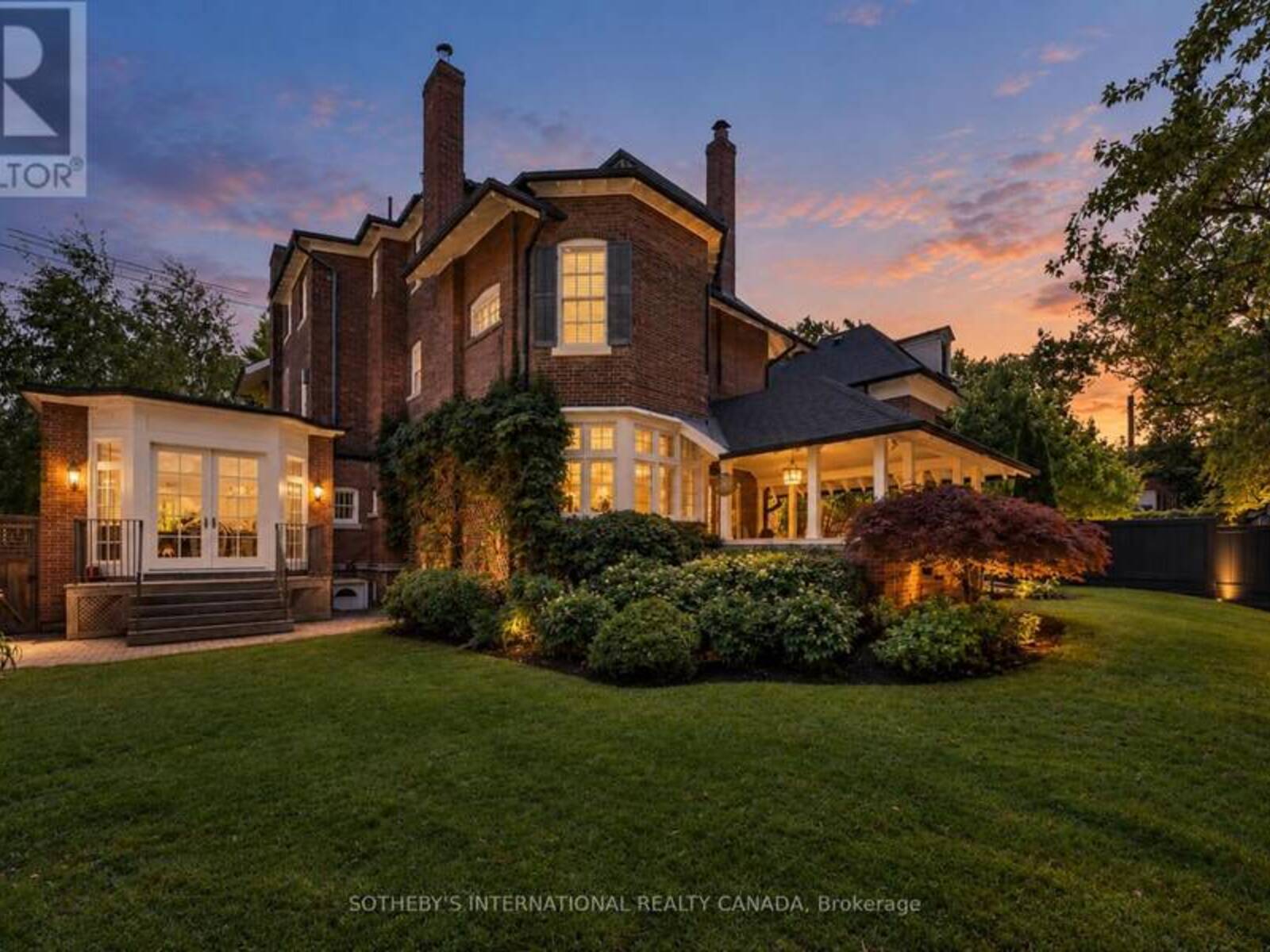 236 POPLAR PLAINS ROAD, Toronto, Ontario M4V 2N7