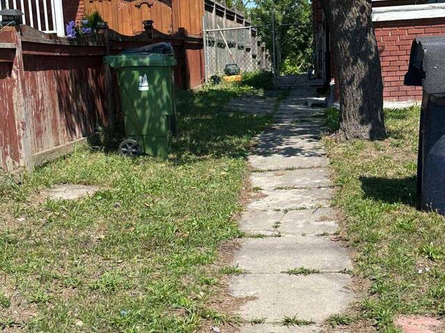 2931 ISLINGTON AVENUE Toronto Ontario, M9L 2K3 - 5 Bedrooms Home For Sale
