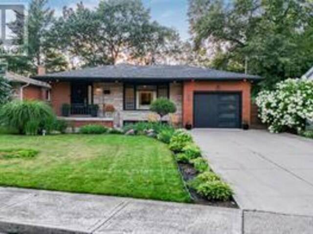 24 GARVEY CRESCENT Hamilton Ontario, L8K 3X1 - 4 Bedrooms Home For Sale