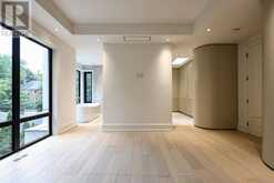 39 CHUDLEIGH AVENUE | Toronto Ontario | Slide Image Thirty
