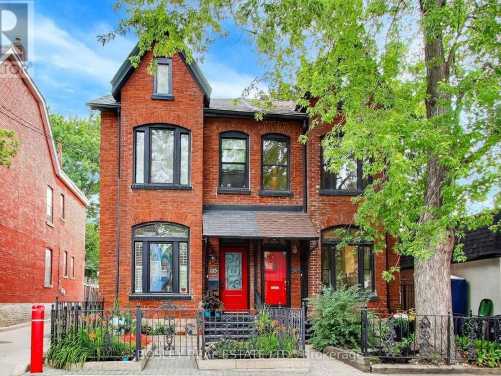 295 SEATON STREET, Toronto, Ontario M5A 2T6