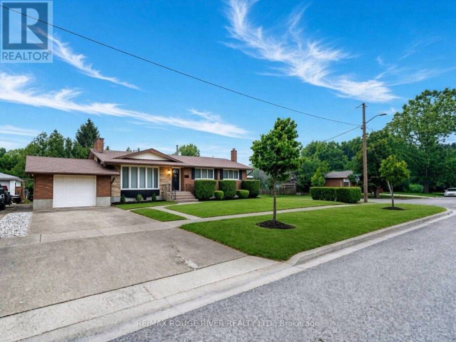 25 CLEARVIEW HEIGHTS, St. Catharines, Ontario L2T 2W2