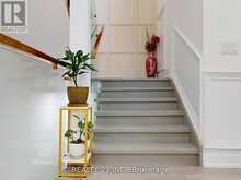 36 CRAIGLEE DRIVE | Toronto Ontario | Slide Image Fourteen