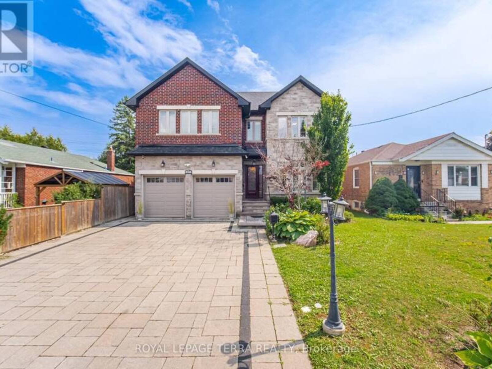 27 MINFORD AVENUE, Toronto, Ontario M1R 2B2