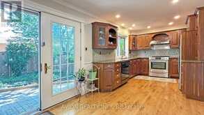 1413 HARMSWORTH SQUARE | Oakville Ontario | Slide Image Eleven