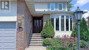 1413 HARMSWORTH SQUARE | Oakville Ontario | Slide Image Three